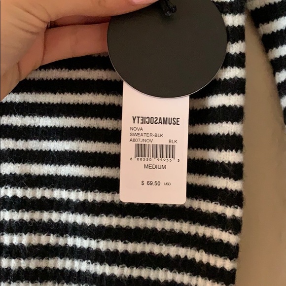 SocietyAmuse Nova Crop Sweater - Picture 4 of 5